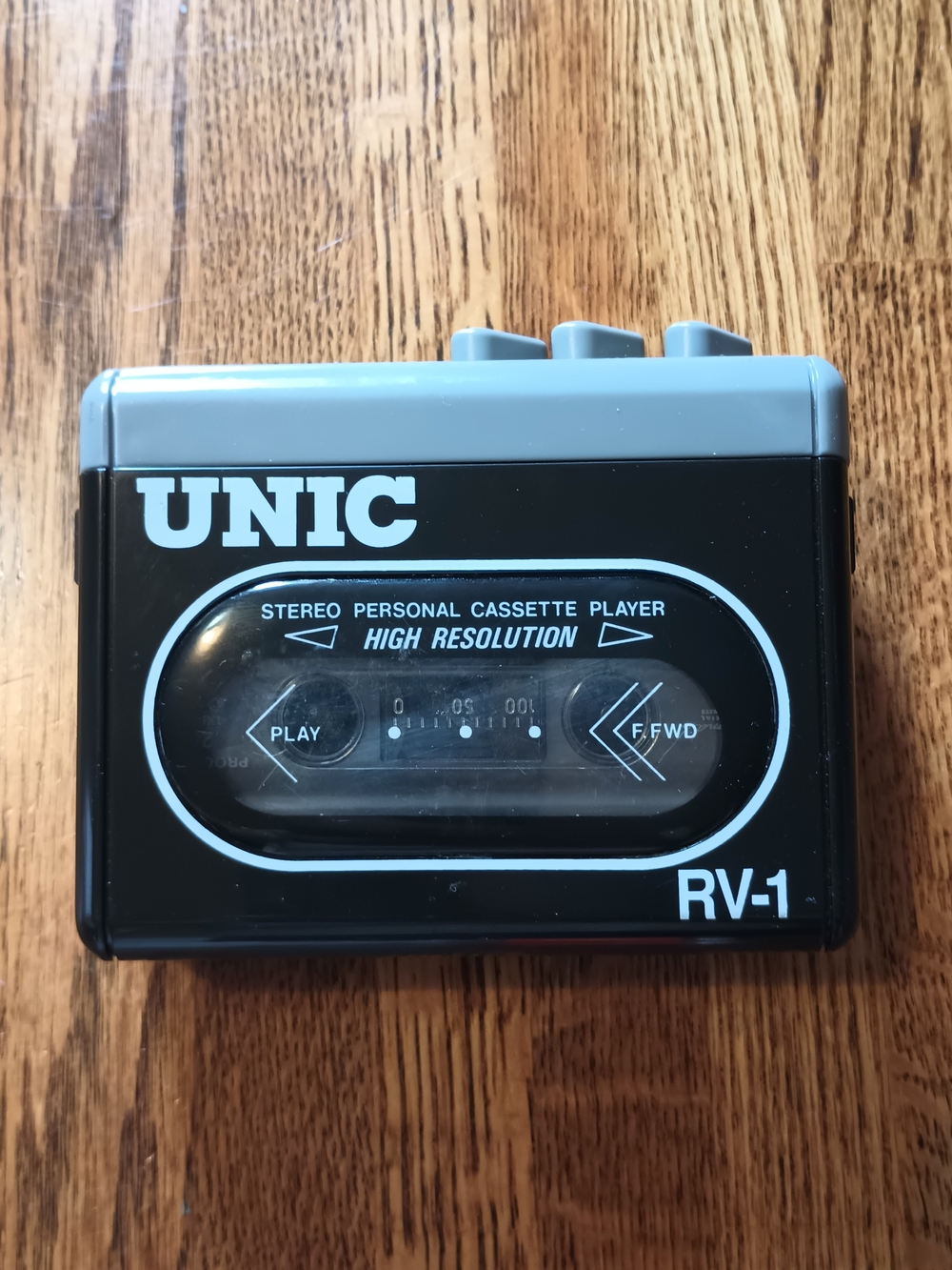 UNIC RV-1 Black Portable Cassette PlayerVTG Portable Personal Cassette Tape Play